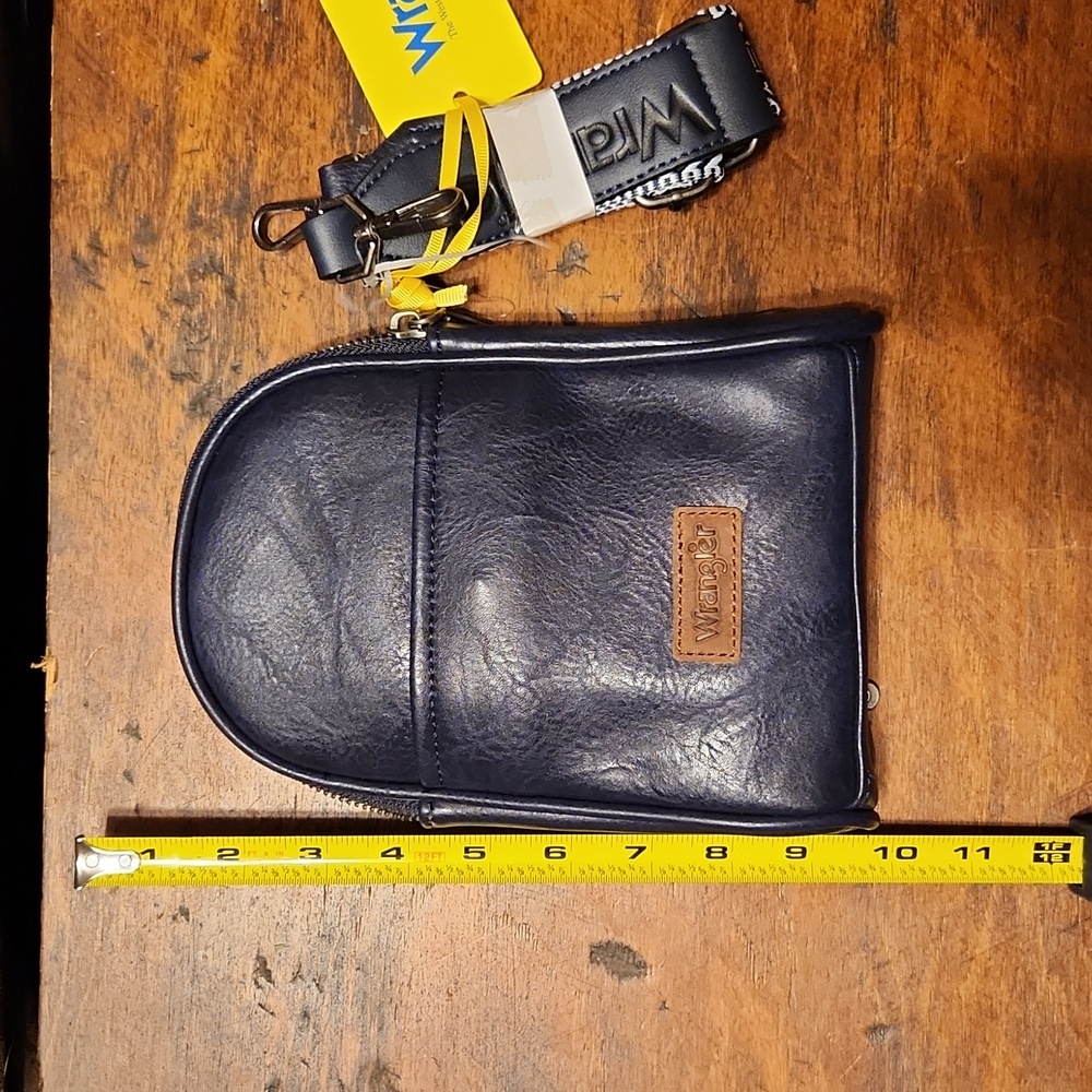 Wrangler Crossbody
